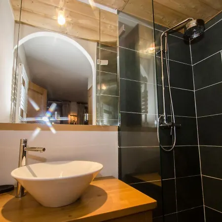 Beautiful Apartment In Mont Blanc With Spa *